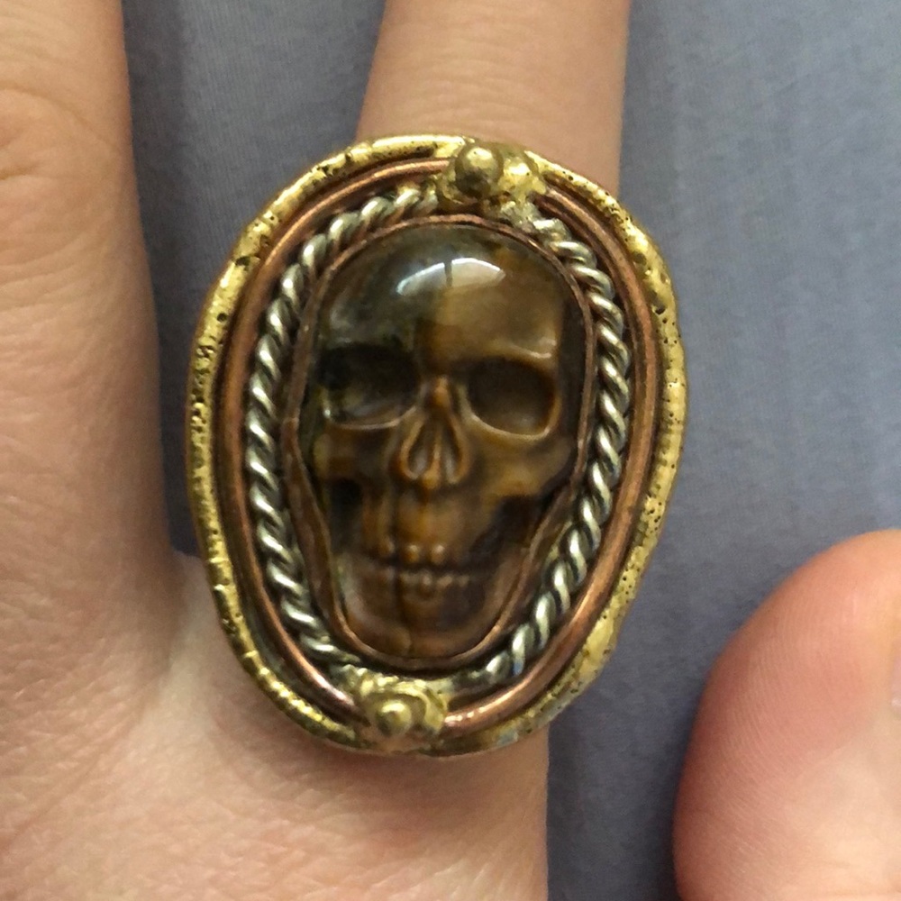 Tigers eye skull ring